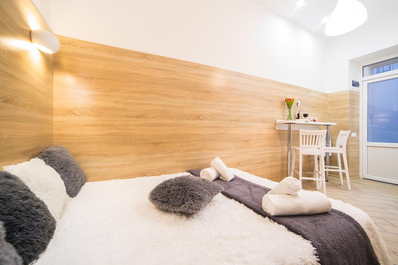 Mini Economy Apartments- Filatova 10 Lviv Exterior photo