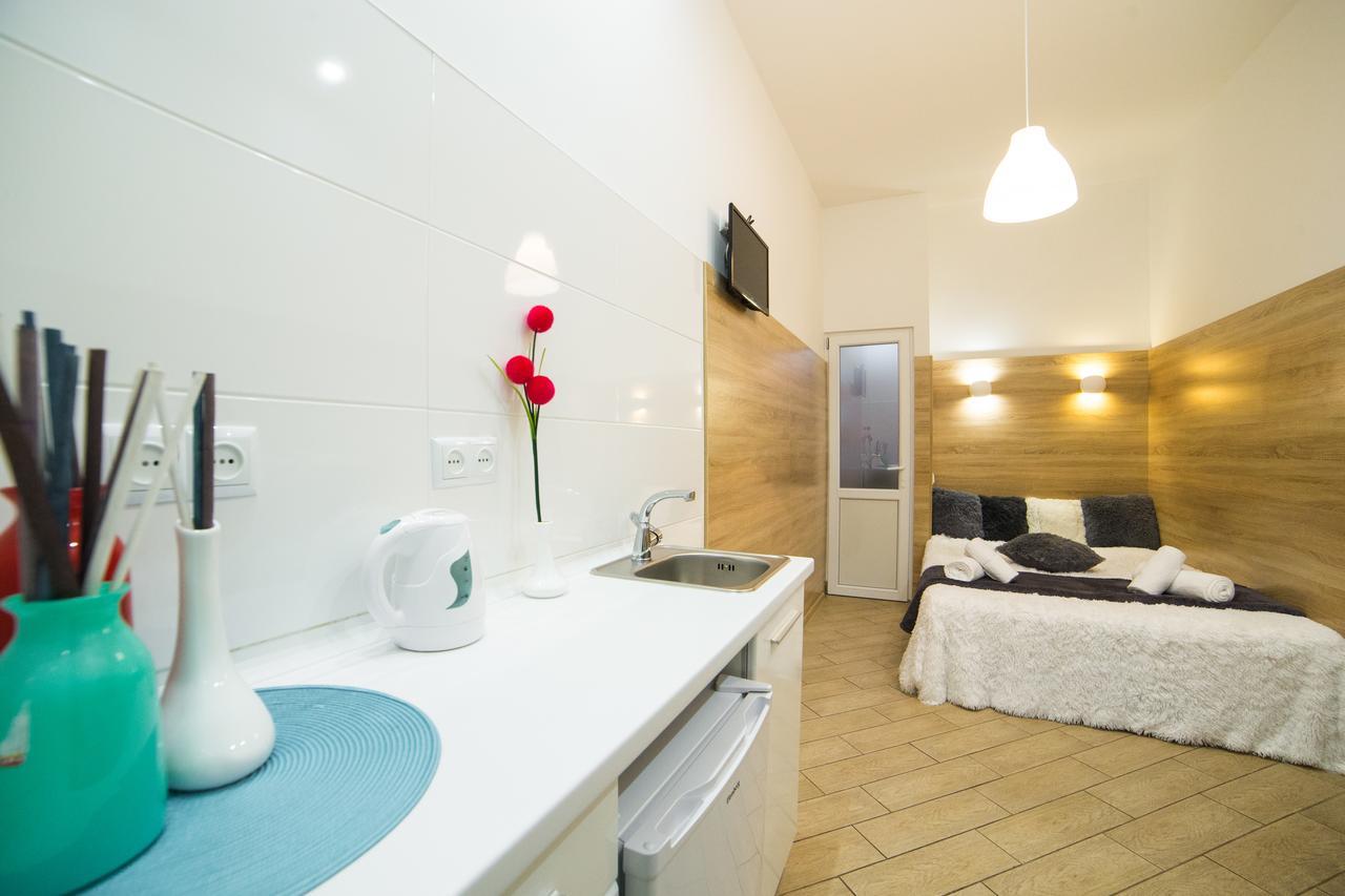 Mini Economy Apartments- Filatova 10 Lviv Exterior photo